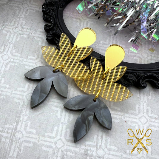 Splendor Dangles in Golden Noir