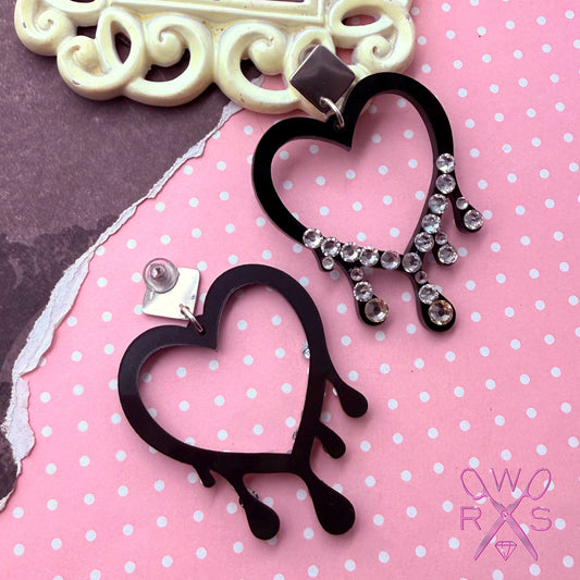 Bleeding Diamond Hearts in Black Pearl