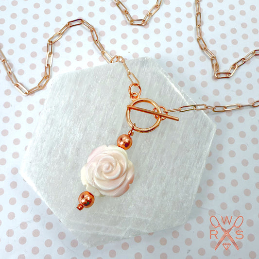 Rose Conch Bloom Necklace