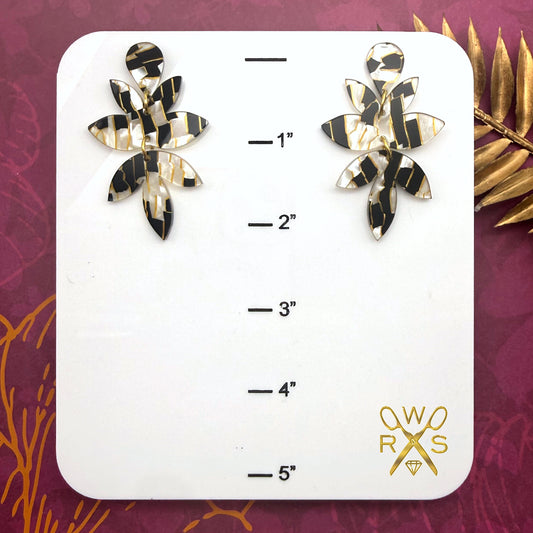 Splendor Dangles in Black and White Pearl
