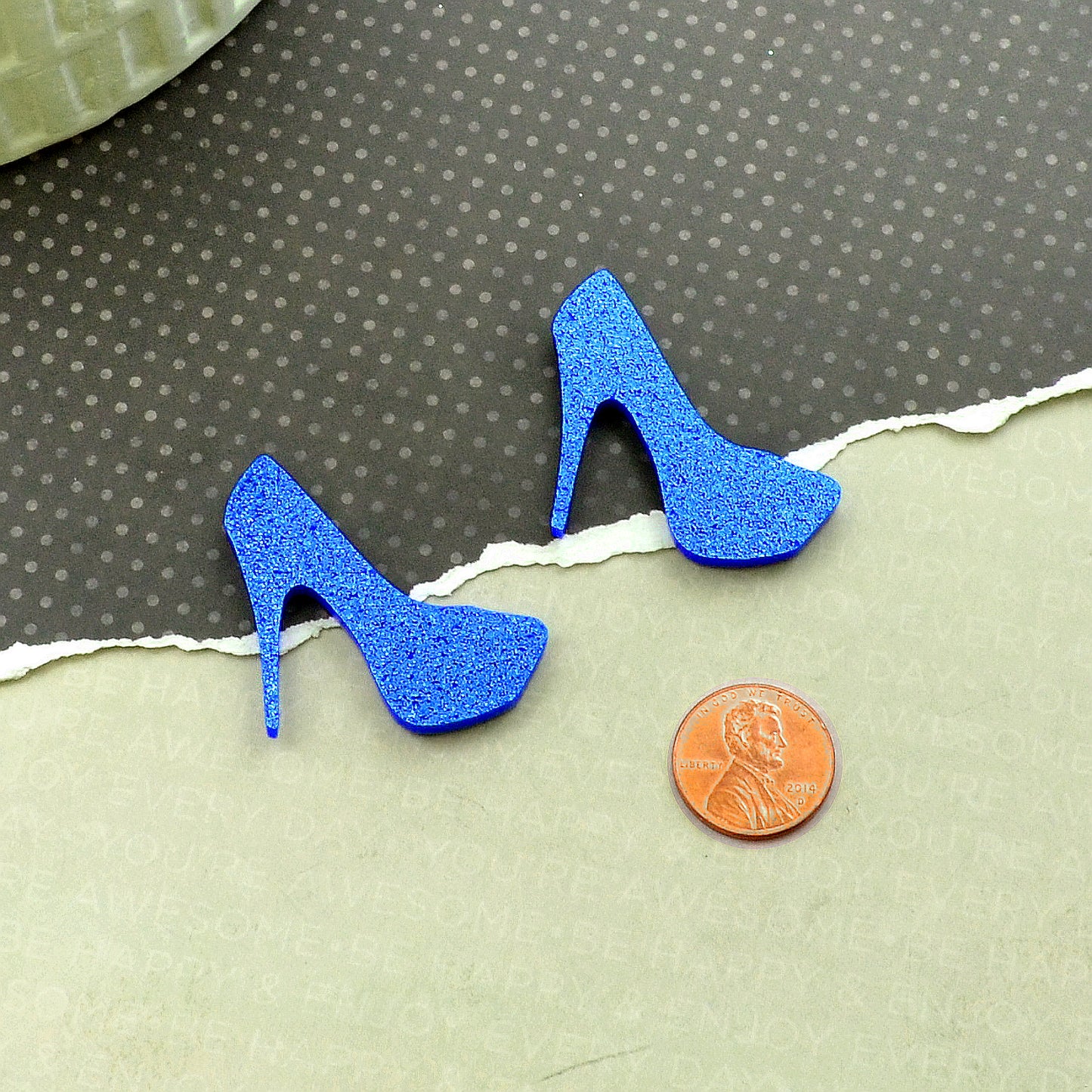 2 BLUE GLITTER HEELS - Flat Back Cabochons In Laser Cut Acrylic
