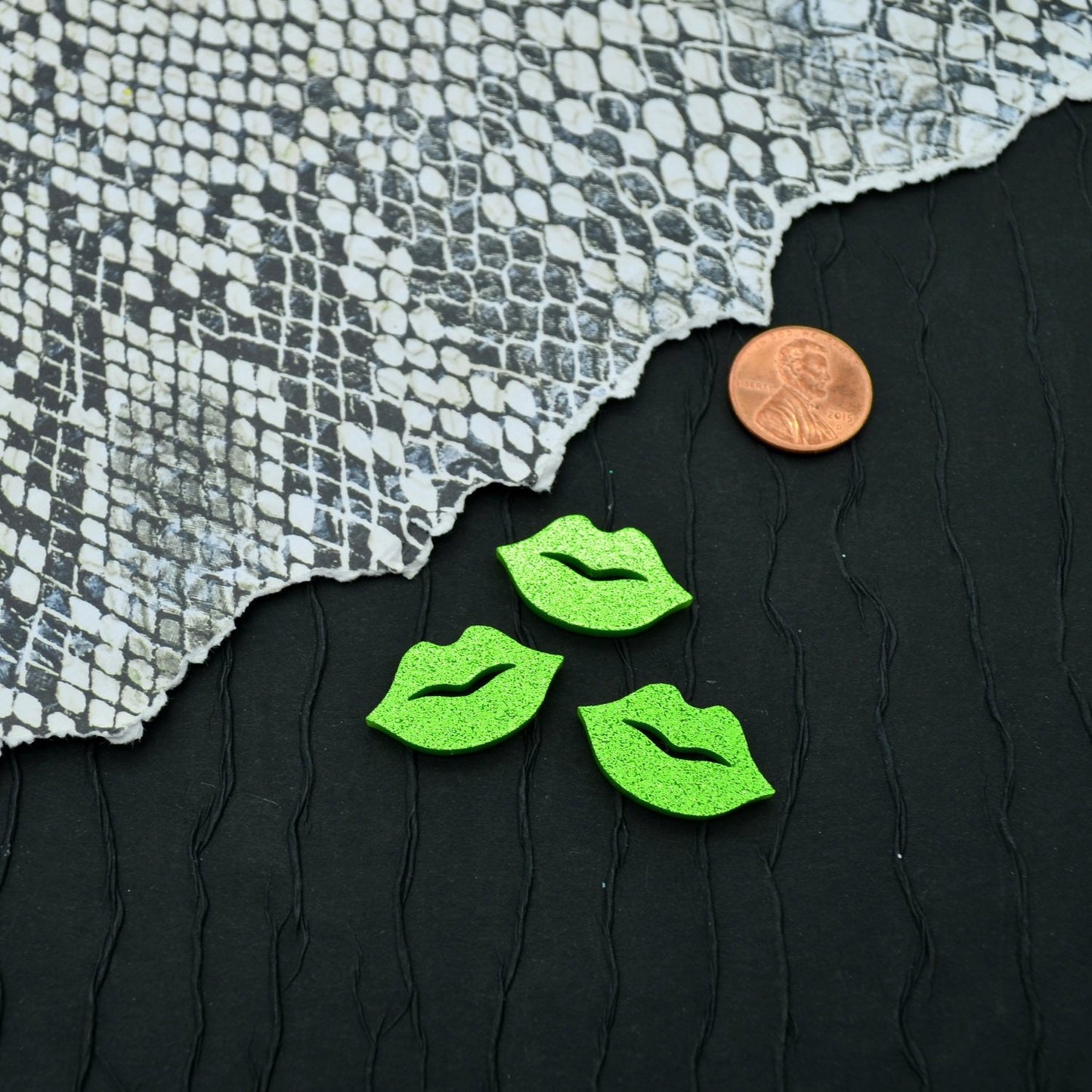 Lime Green Glitter Lips 3 Cabochons In Laser Cut Acrylic