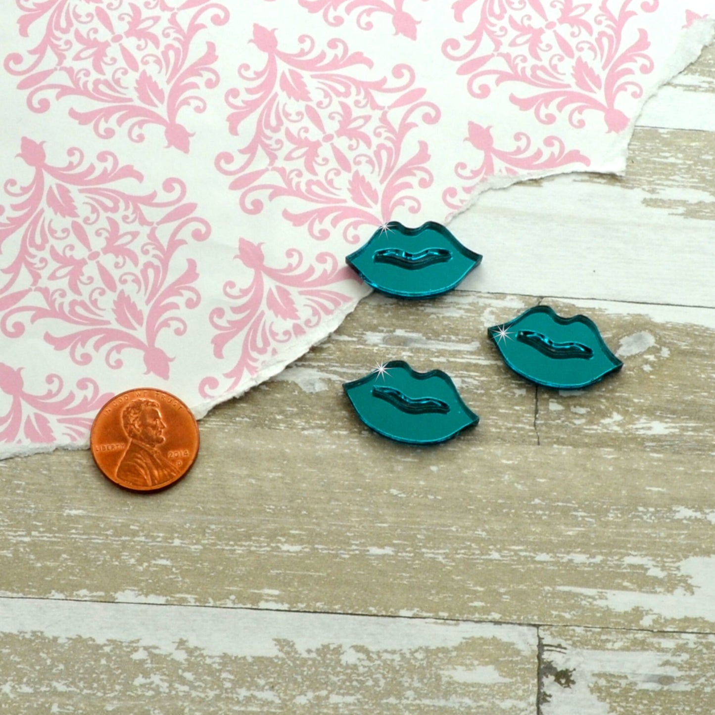 TEAL MIRROR LIPS 3 Cabochons In Laser Cut Acrylic