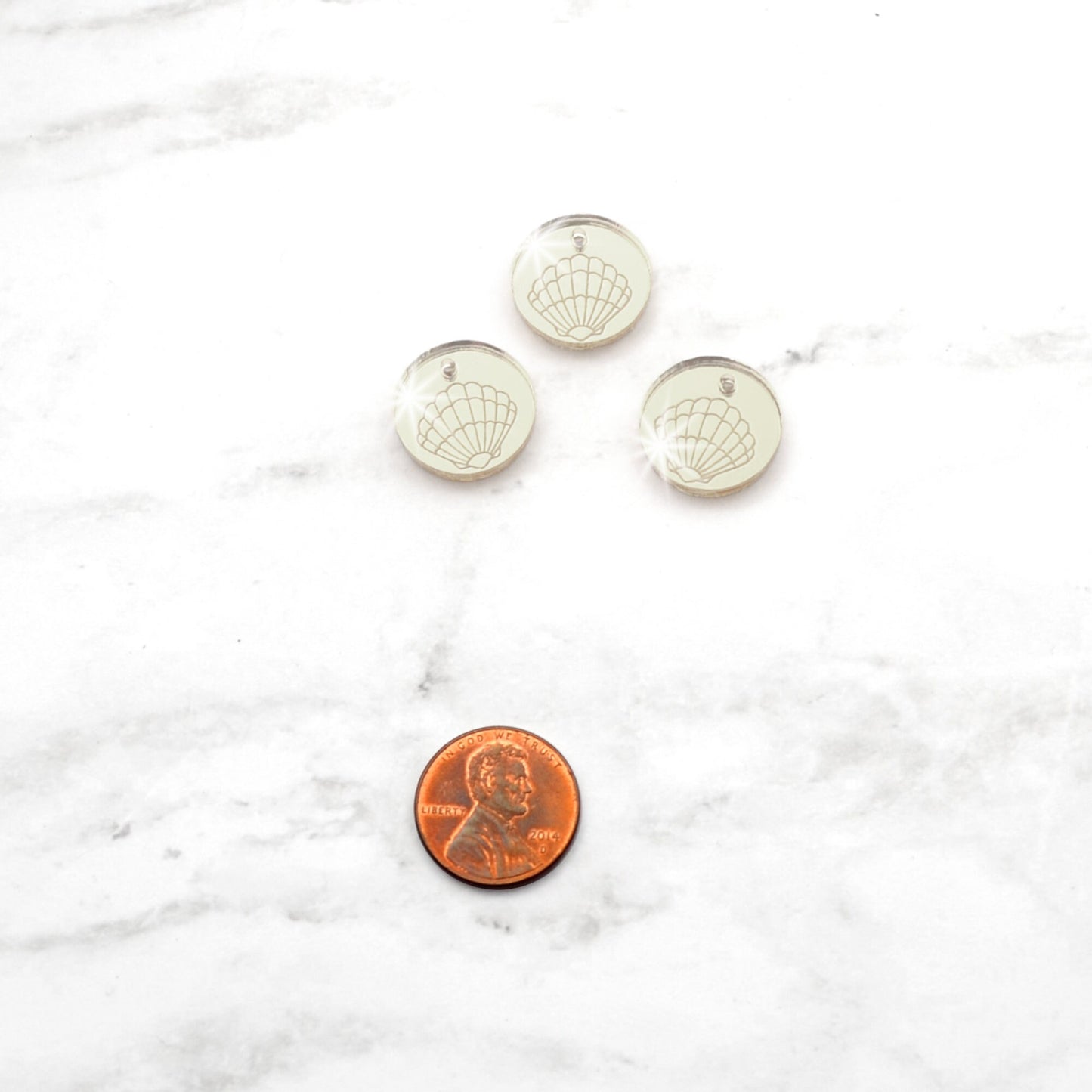 SEASHELL DISC CHARMS - 3 Pieces in Silver Mirror Acrylic