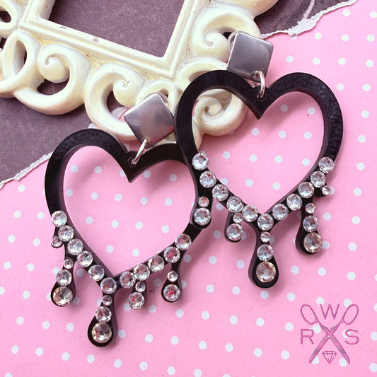 Bleeding Diamond Hearts in Black Pearl