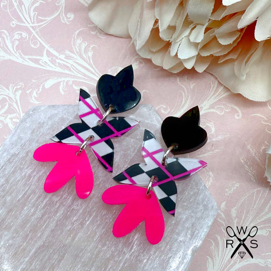 Charlotte Dangles in Pink Argyle