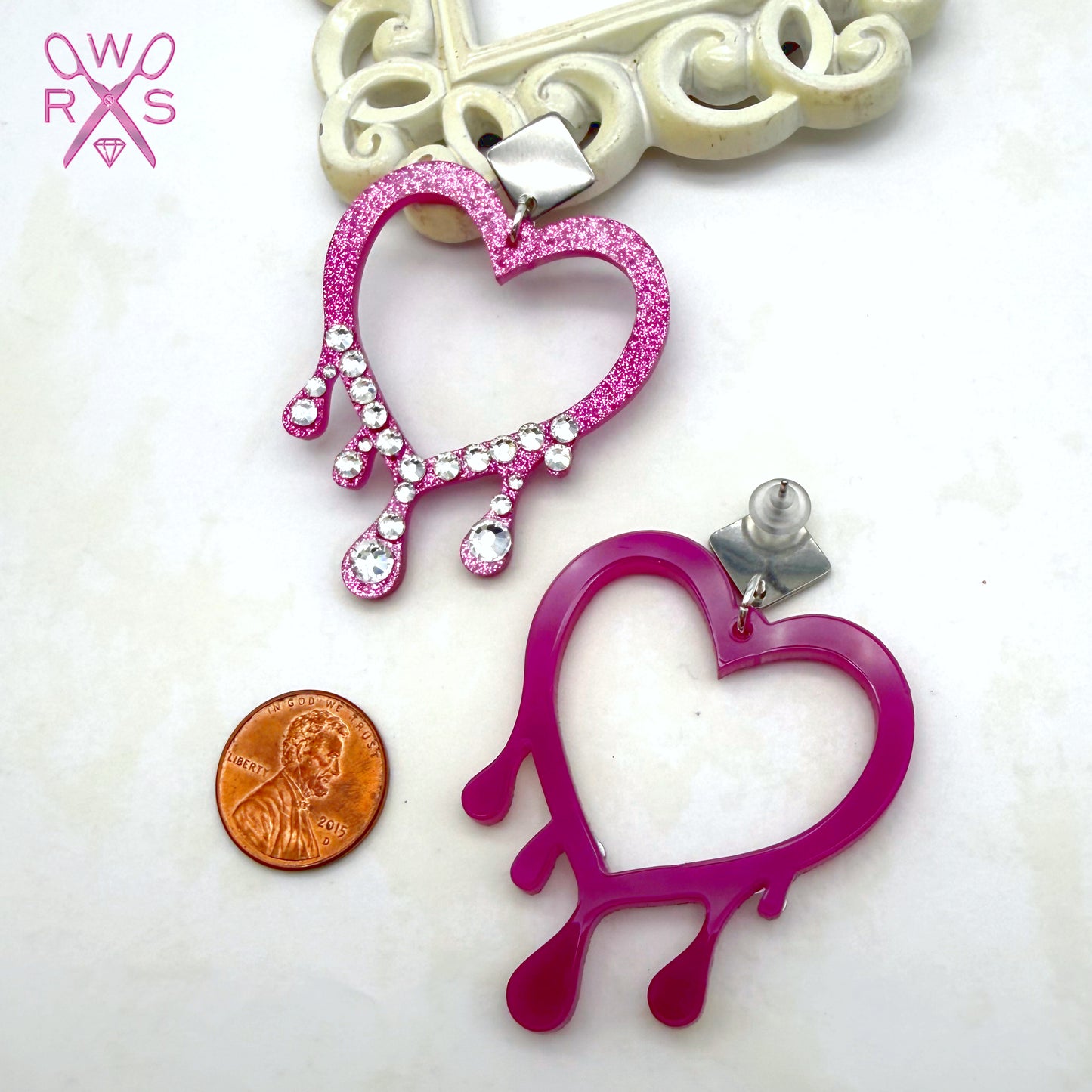 Bleeding Diamond Hearts in Magenta Glitter