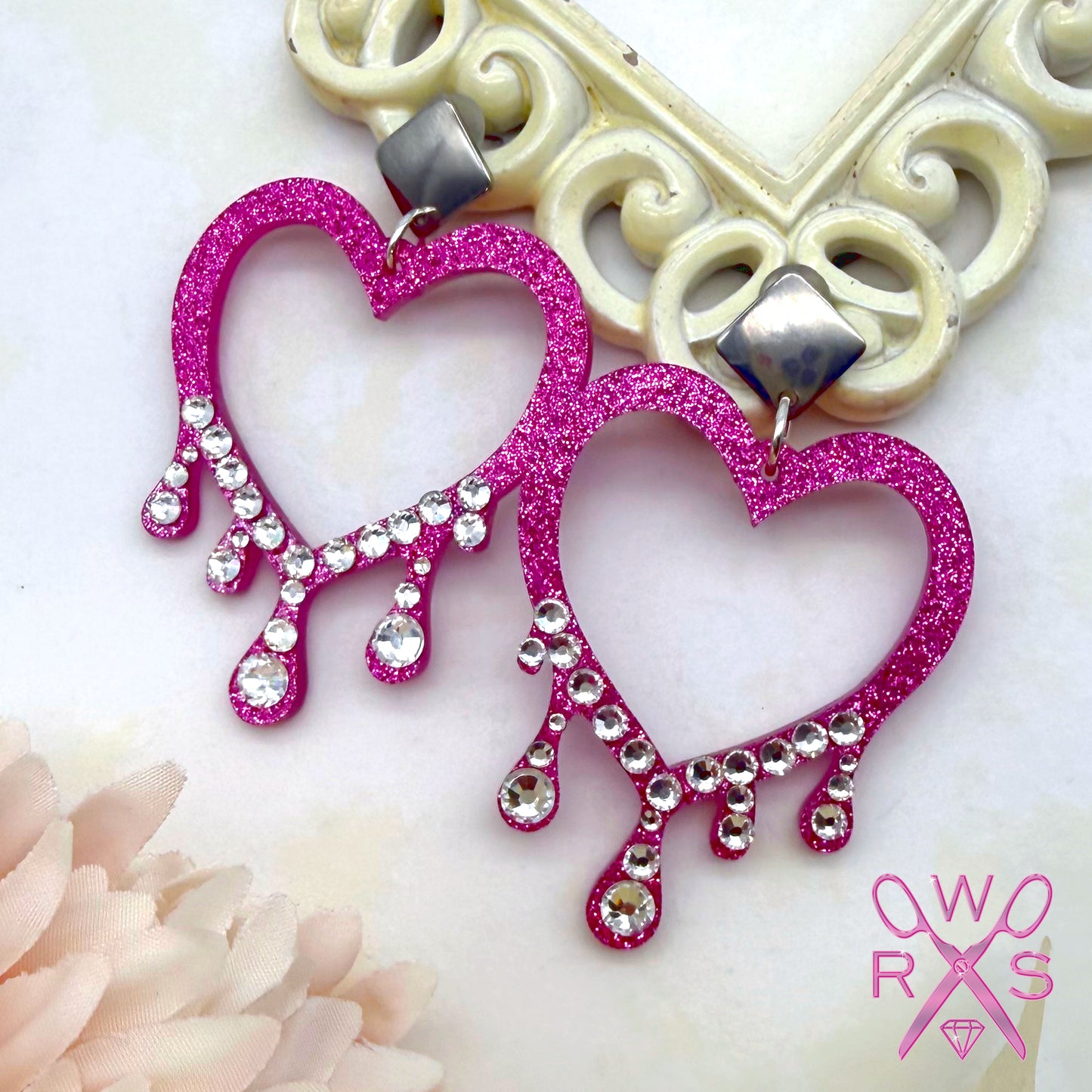 Bleeding Diamond Hearts in Magenta Glitter