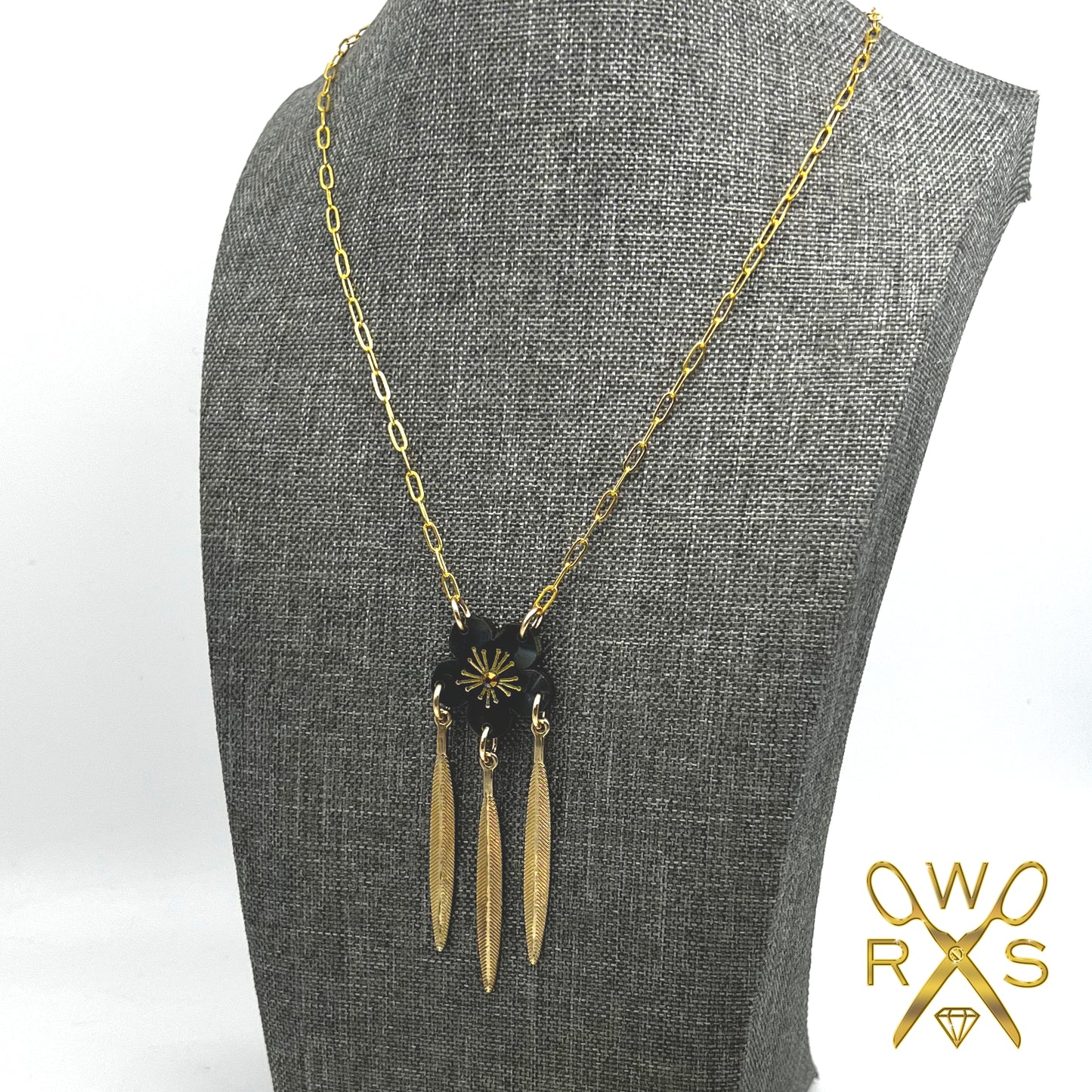 Gilded Leaf Necklace in Black Pearl