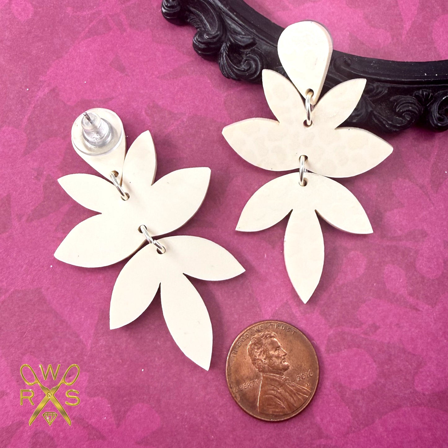 Splendor Dangles in Ivory