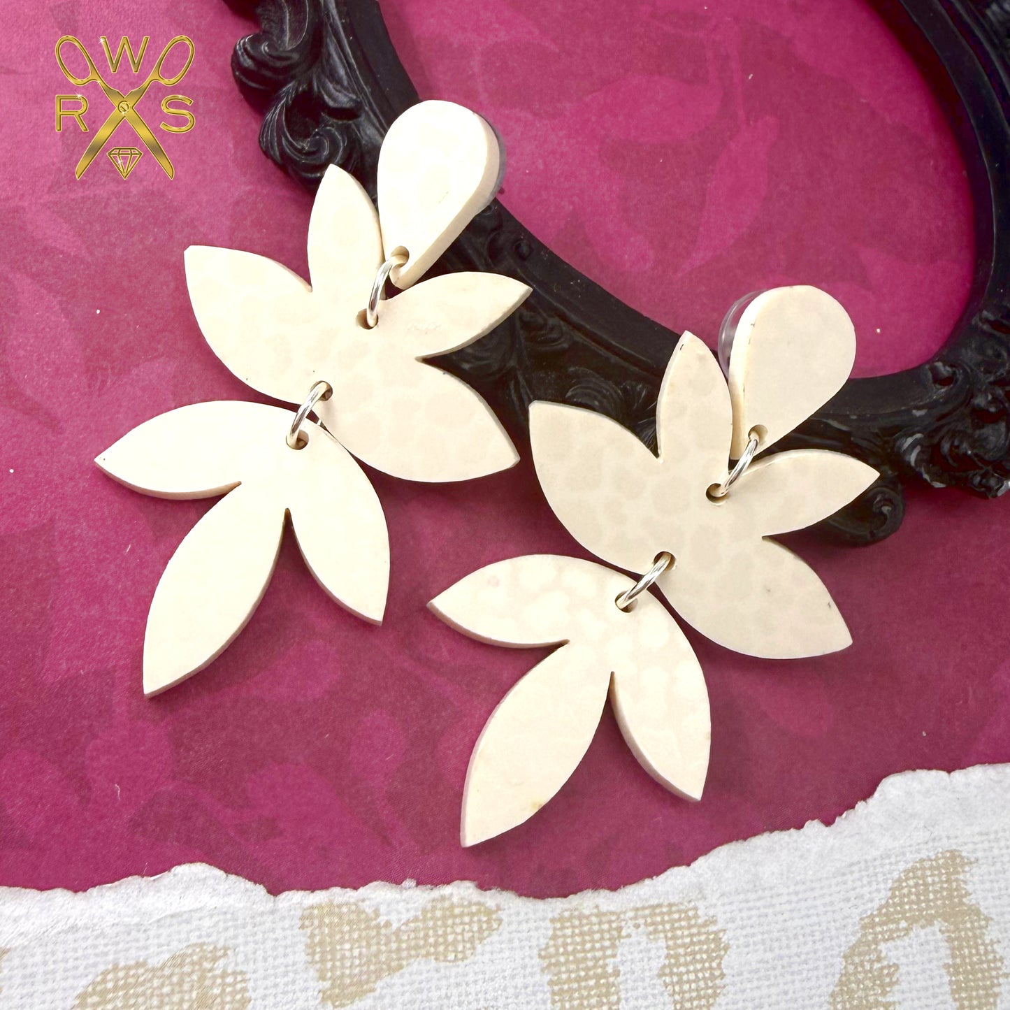 Splendor Dangles in Ivory