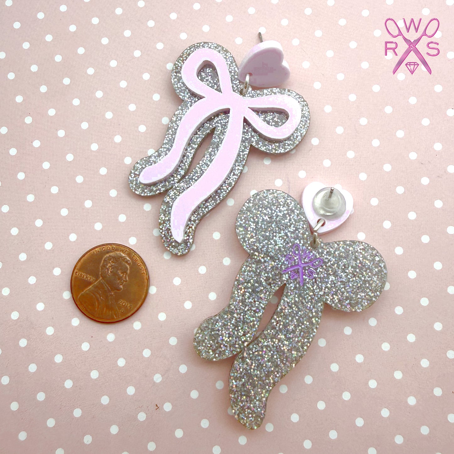 Sweetheart Bow Dangles in Soft Lavender