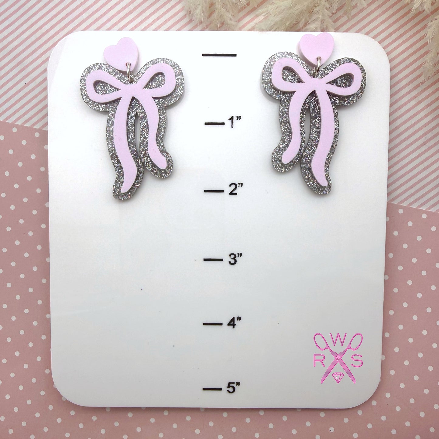 Sweetheart Bow Dangles in Soft Lavender