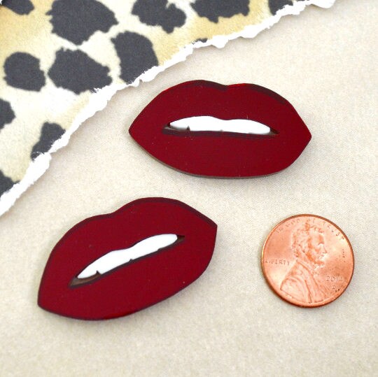 RED MIRROR LIP Cabochons 2 Pieces With Teeth In Laser Cut Acrylic