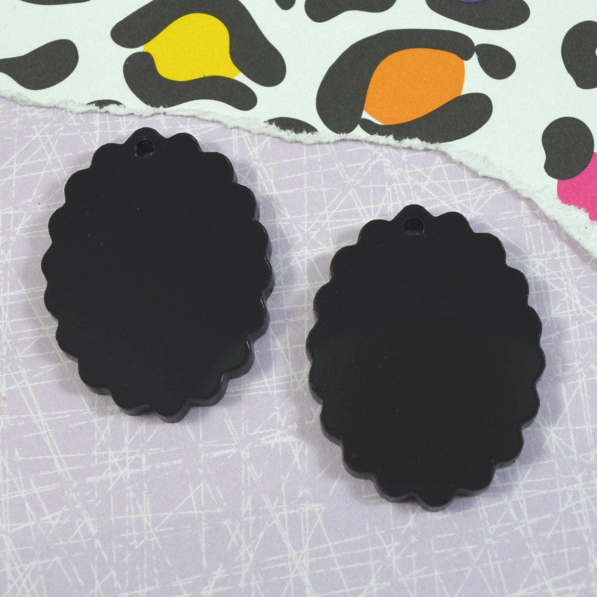 BLACK OVAL CAMEOS 30x40 mm Frame Settings Laser Cut Acrylic